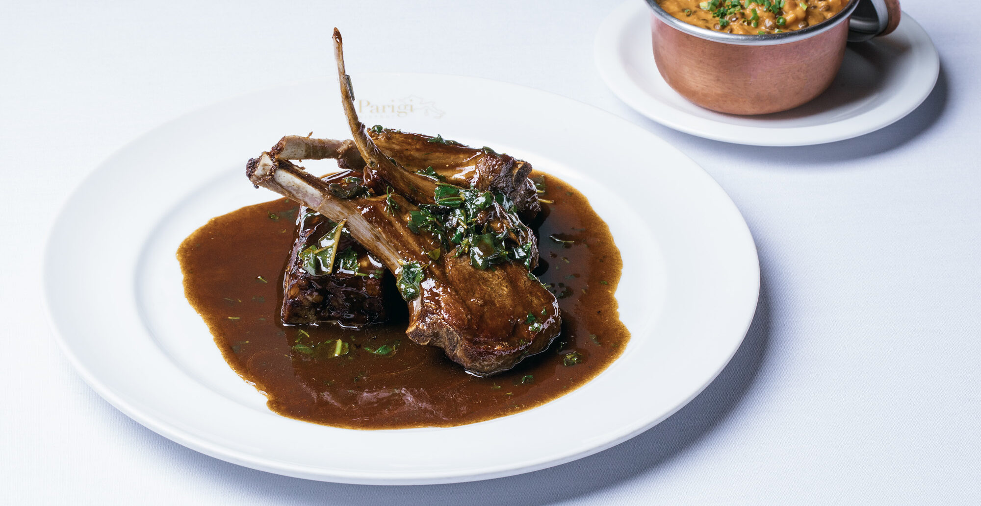 SPALLA D’AGNELLO CON PURÈ DI PATATE