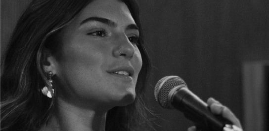 PÊTRA canta vozes femininas